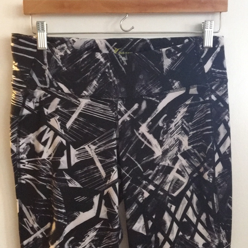 Old Navy Active Go Dry Leggings